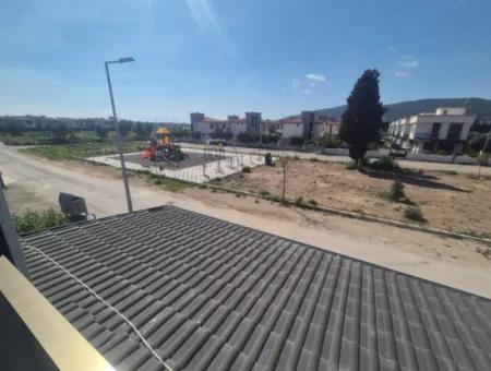 İzmir Seferihisar Cumhuriyet Mah.havuzlu Site İçinde 3+1 Satılık Yazlık