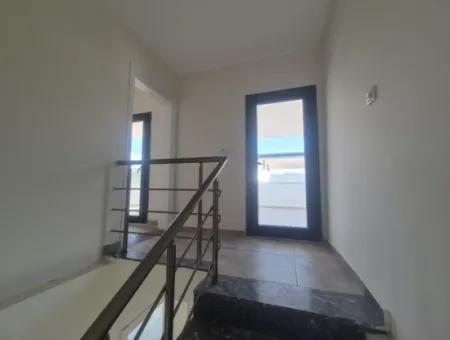 İzmir Seferihisar Cumhuriyet Mah.havuzlu Site İçinde 3+1 Satılık Yazlık