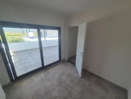 İzmir Seferihisar Cumhuriyet Mah.havuzlu Site İçinde 3+1 Satılık Yazlık