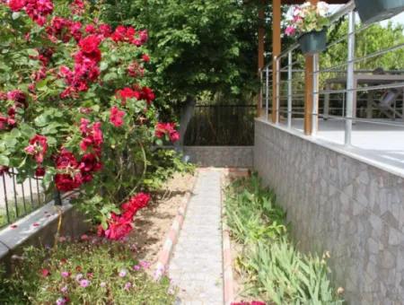 İzmir Seferihisar Bengiler Mah.de 4+1 Denize 50 Mt Satılık Yazlık