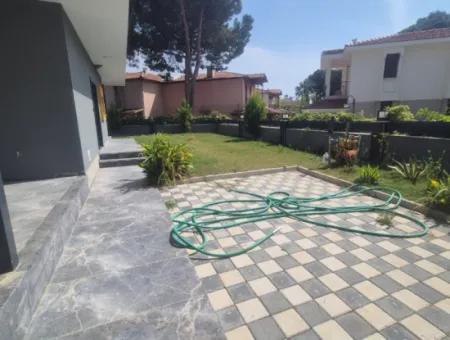 İzmir Seferihisar Mersinalanı  Mah.de 3+1 Denize 100 Mt Bahçeli Villa