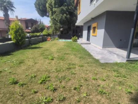 İzmir Seferihisar Mersinalanı  Mah.de 3+1 Denize 100 Mt Bahçeli Villa