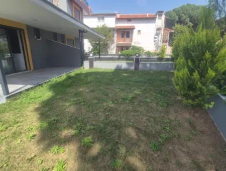 İzmir Seferihisar Mersinalanı  Mah.de 3+1 Denize 100 Mt Bahçeli Villa