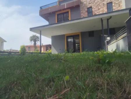 İzmir Seferihisar Mersinalanı  Mah.de 3+1 Denize 100 Mt Bahçeli Villa
