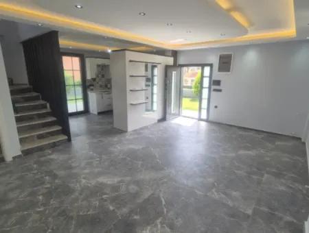 İzmir Seferihisar Mersinalanı  Mah.de 3+1 Denize 100 Mt Bahçeli Villa