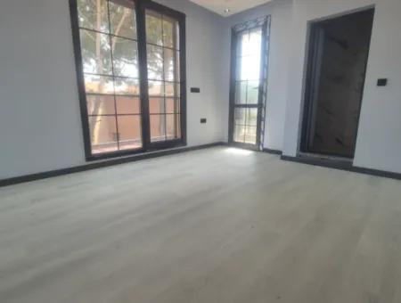 İzmir Seferihisar Mersinalanı  Mah.de 3+1 Denize 100 Mt Bahçeli Villa