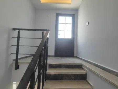 İzmir Seferihisar Mersinalanı  Mah.de 3+1 Denize 100 Mt Bahçeli Villa