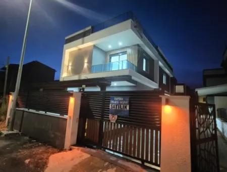 İzmir Seferihisar Payamlı Mah.de 3+1 Denize 400 Mt Ultra Lüks Satılık Yazlık