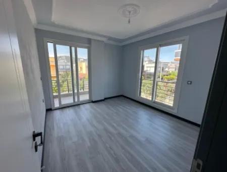 İzmir Seferihisar Cumhuriyet Mah De 300 M2 Arsa İçinde Müstakil Villa