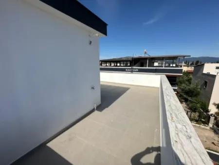 İzmir Seferihisar Cumhuriyet Mah De 300 M2 Arsa İçinde Müstakil Villa