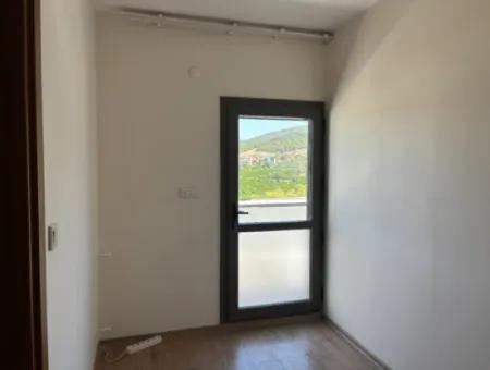 İzmir Seferihisar Mersinalanı Mah.de 2+1 Denize Yakın Geniş Dubleks Daire