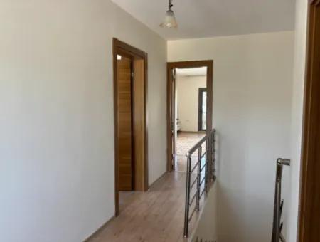 İzmir Seferihisar Mersinalanı Mah.de 2+1 Denize Yakın Geniş Dubleks Daire