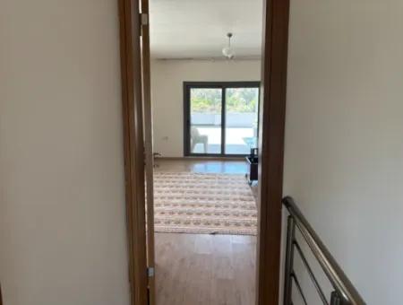 İzmir Seferihisar Mersinalanı Mah.de 2+1 Denize Yakın Geniş Dubleks Daire