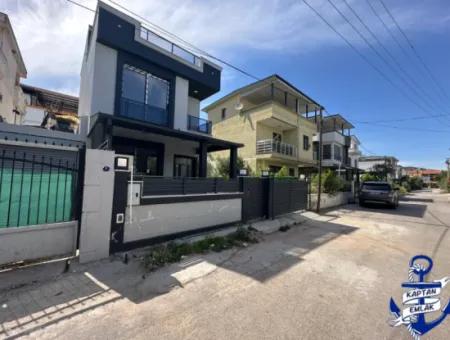 İzmir Seferihisar Payamlı Mah Denize 500 Mt 3+1 Trıbleks Yazlık