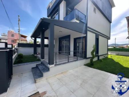 İzmir Seferihisar Payamlı Mah Denize 500 Mt 3+1 Trıbleks Yazlık