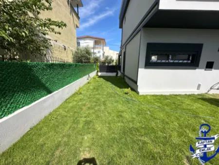 İzmir Seferihisar Payamlı Mah Denize 500 Mt 3+1 Trıbleks Yazlık
