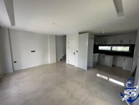 İzmir Seferihisar Payamlı Mah Denize 500 Mt 3+1 Trıbleks Yazlık