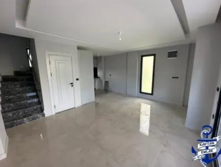 İzmir Seferihisar Payamlı Mah Denize 500 Mt 3+1 Trıbleks Yazlık