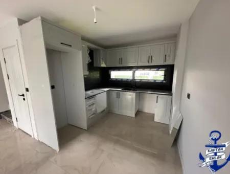 İzmir Seferihisar Payamlı Mah Denize 500 Mt 3+1 Trıbleks Yazlık