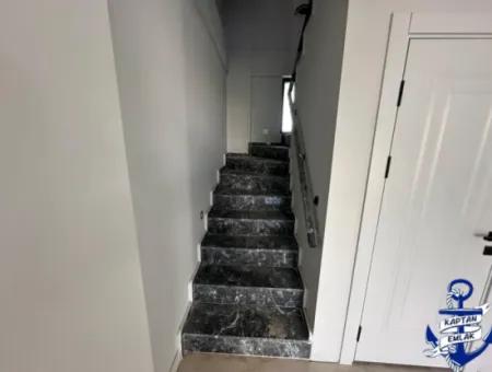 İzmir Seferihisar Payamlı Mah Denize 500 Mt 3+1 Trıbleks Yazlık