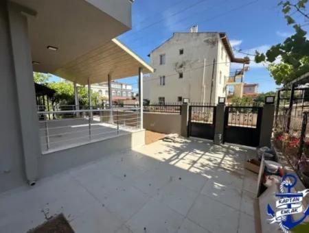 İzmir Seferihisar Payamlı Mah De Denize 500 Mt Satılık 2+1 Yazlık
