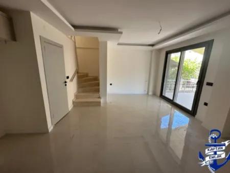 İzmir Seferihisar Payamlı Mah De Denize 500 Mt Satılık 2+1 Yazlık