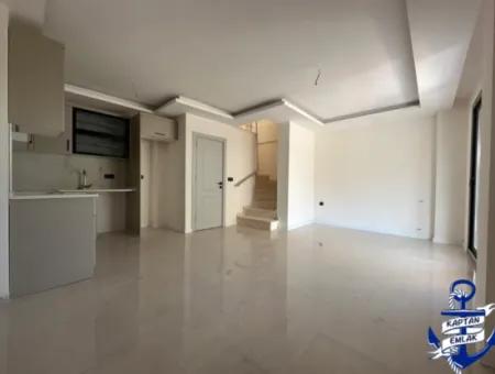 İzmir Seferihisar Payamlı Mah De Denize 500 Mt Satılık 2+1 Yazlık