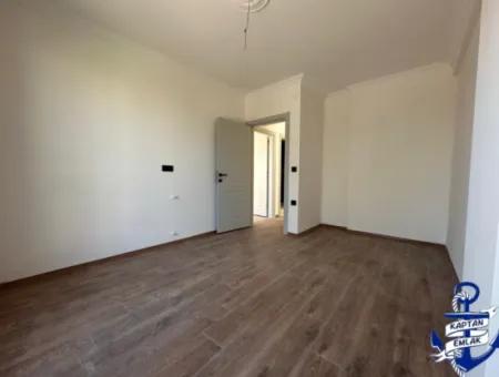 İzmir Seferihisar Payamlı Mah De Denize 500 Mt Satılık 2+1 Yazlık