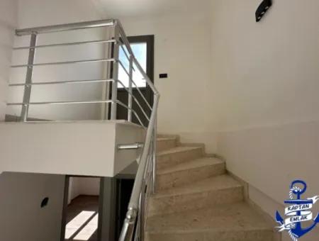 İzmir Seferihisar Payamlı Mah De Denize 500 Mt Satılık 2+1 Yazlık