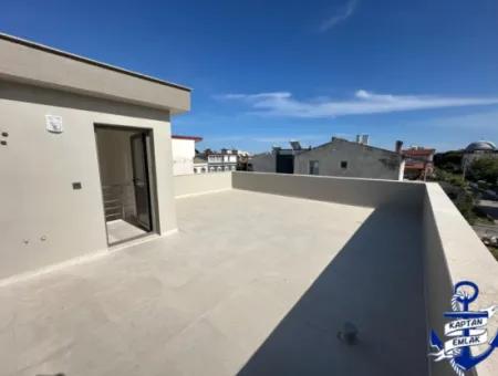 İzmir Seferihisar Payamlı Mah De Denize 500 Mt Satılık 2+1 Yazlık