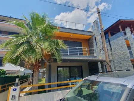 Payamlı Deniz Tarafında Havuzlu Bahçeli Satılık 3+1 Villa