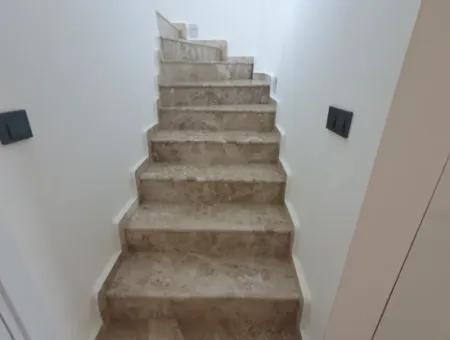 İzmir,Seferihisar,Payamlı’da 3+1 Havuzlu Site İçerisinde  Satılık Trıbleks Yazlık