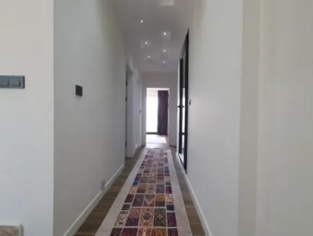 İzmir,Seferihisar,Payamlı’da 3+1 Havuzlu Site İçerisinde  Satılık Trıbleks Yazlık