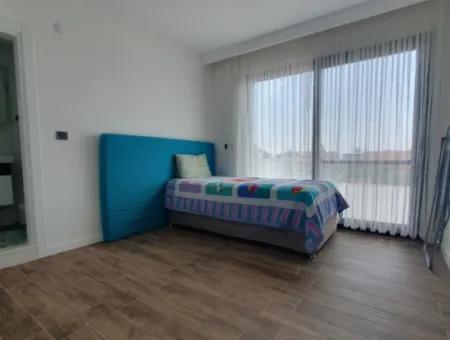 İzmir,Seferihisar,Payamlı’da 3+1 Havuzlu Site İçerisinde  Satılık Trıbleks Yazlık