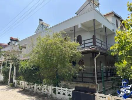 İzmir Seferihisar Bengiler 4+1 Satılık Bahçeli Havuzlu Yazlık