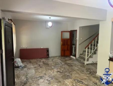 İzmir Seferihisar Bengiler 4+1 Satılık Bahçeli Havuzlu Yazlık