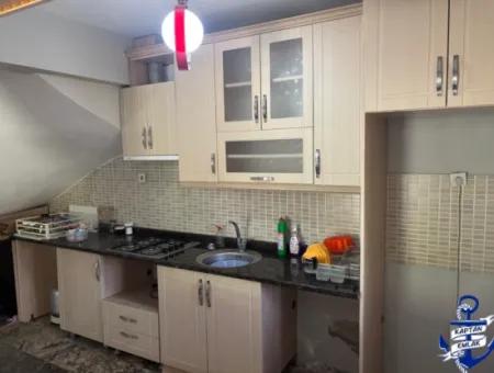İzmir Seferihisar Bengiler 4+1 Satılık Bahçeli Havuzlu Yazlık