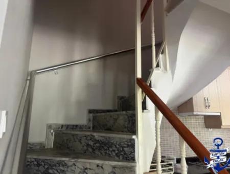 İzmir Seferihisar Bengiler 4+1 Satılık Bahçeli Havuzlu Yazlık