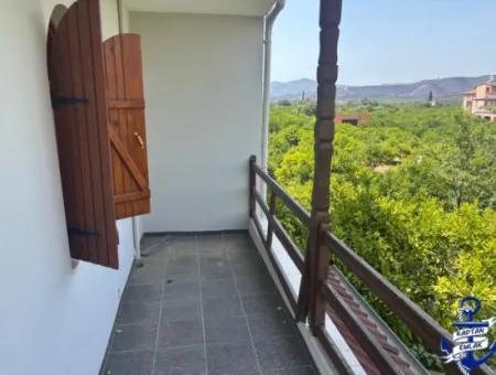 İzmir Seferihisar Bengiler 4+1 Satılık Bahçeli Havuzlu Yazlık