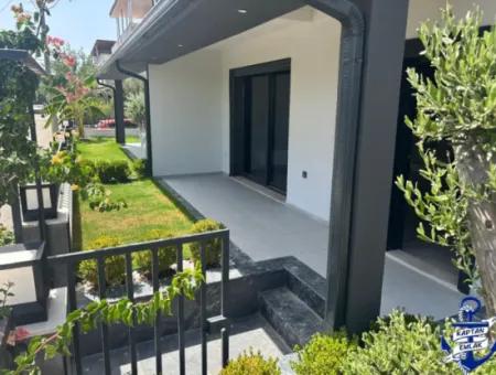 İzmir Seferihisar Payamlıda Denize 450 Metre Lüks Yazlık Villa