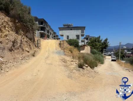 İzmir Seferihisar Atatürk Mahallesinde Deniz Manzaralı 300 M2 Arsa
