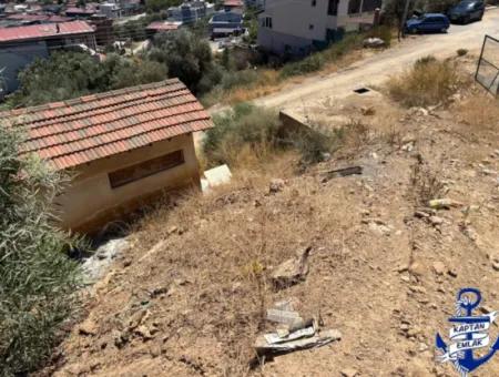İzmir Seferihisar Atatürk Mahallesinde Deniz Manzaralı 300 M2 Arsa
