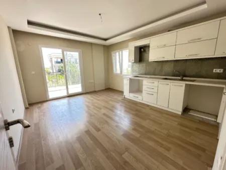 Ürkmez Bengilerde Plaja 400M 2. Kat Satılık 2+1 Daire