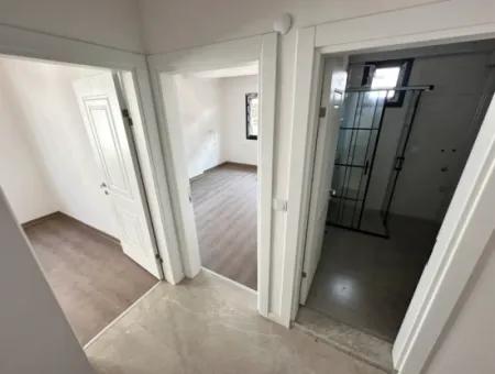 Doğanbey Merkezde Plaja 400M Bahçeli Satılık 3+1 Villa