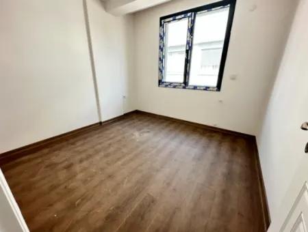 Doğanbey Merkezde Plaja 400M Bahçeli Satılık 3+1 Villa