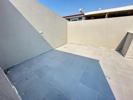 Doğanbey Merkezde Plaja 400M Bahçeli Satılık 3+1 Villa