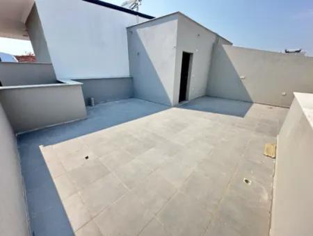 Doğanbey Merkezde Plaja 400M Bahçeli Satılık 3+1 Villa