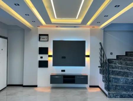 Doğanbeyde 210M2 Bağımsız Lüks Bahçeli Satılık 3+1 Villa