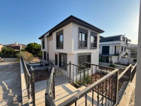 Payamlıda Müstakil Girişli Bahçeli Sıfır Satılık 2+1 Villa