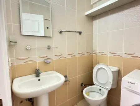 Ürkmez Merkez De Masrafsız Plaja 150M Satılık 2+1 Daire